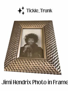 ⭐️ Jimi Hendrix photo by Linda McCartney in Textured Photo Frame